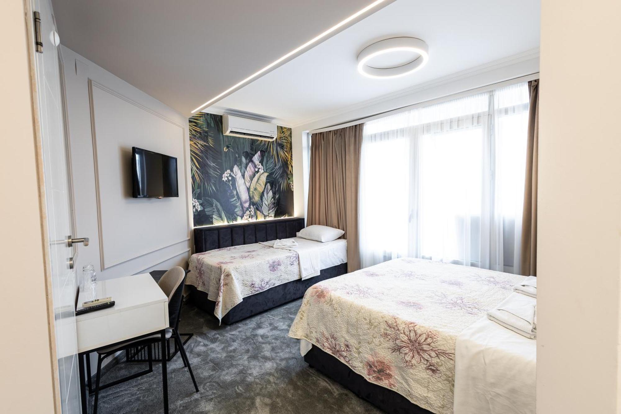 Garni Hotel Lotos Nis Exterior photo