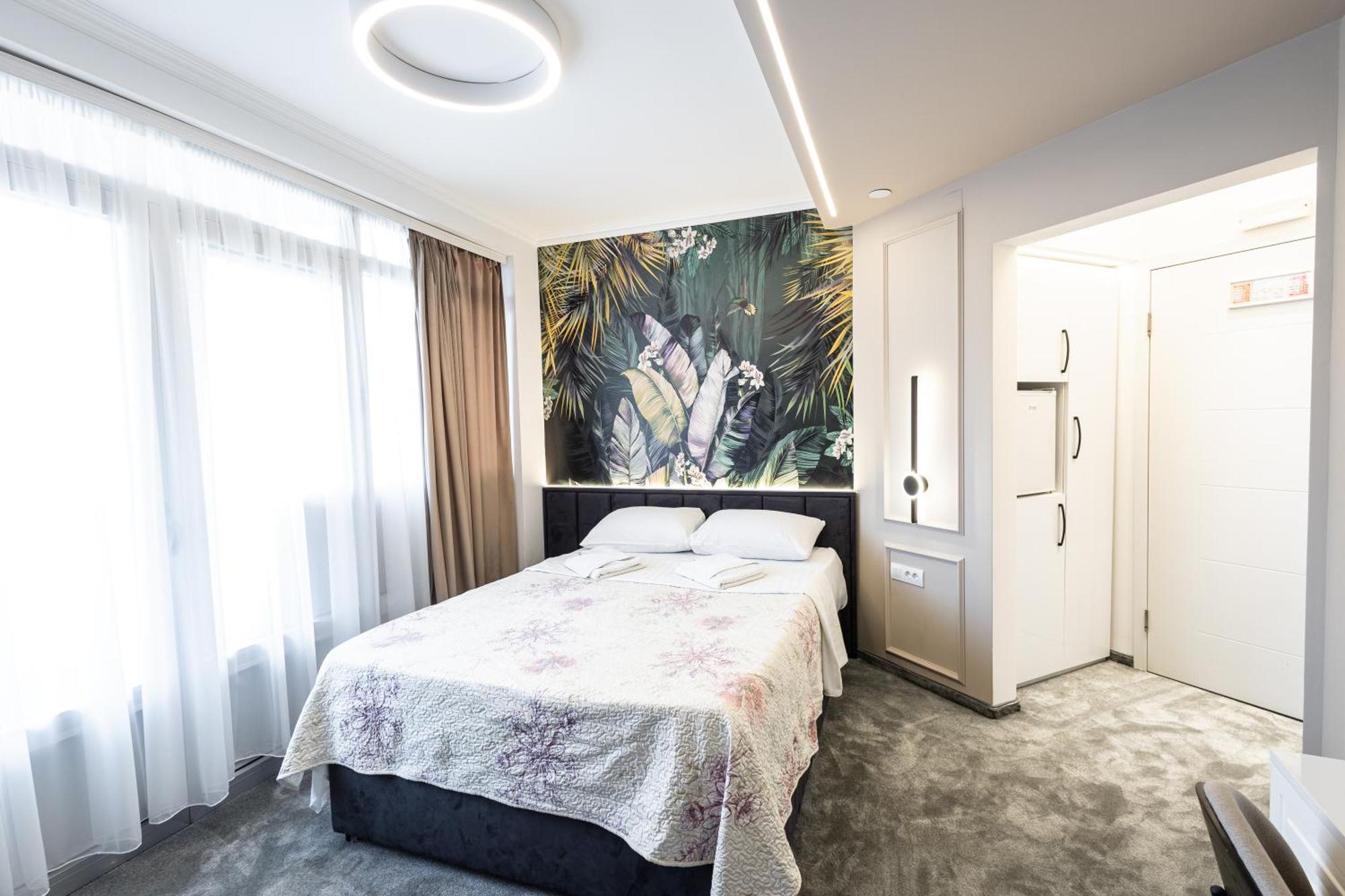 Garni Hotel Lotos Nis Exterior photo